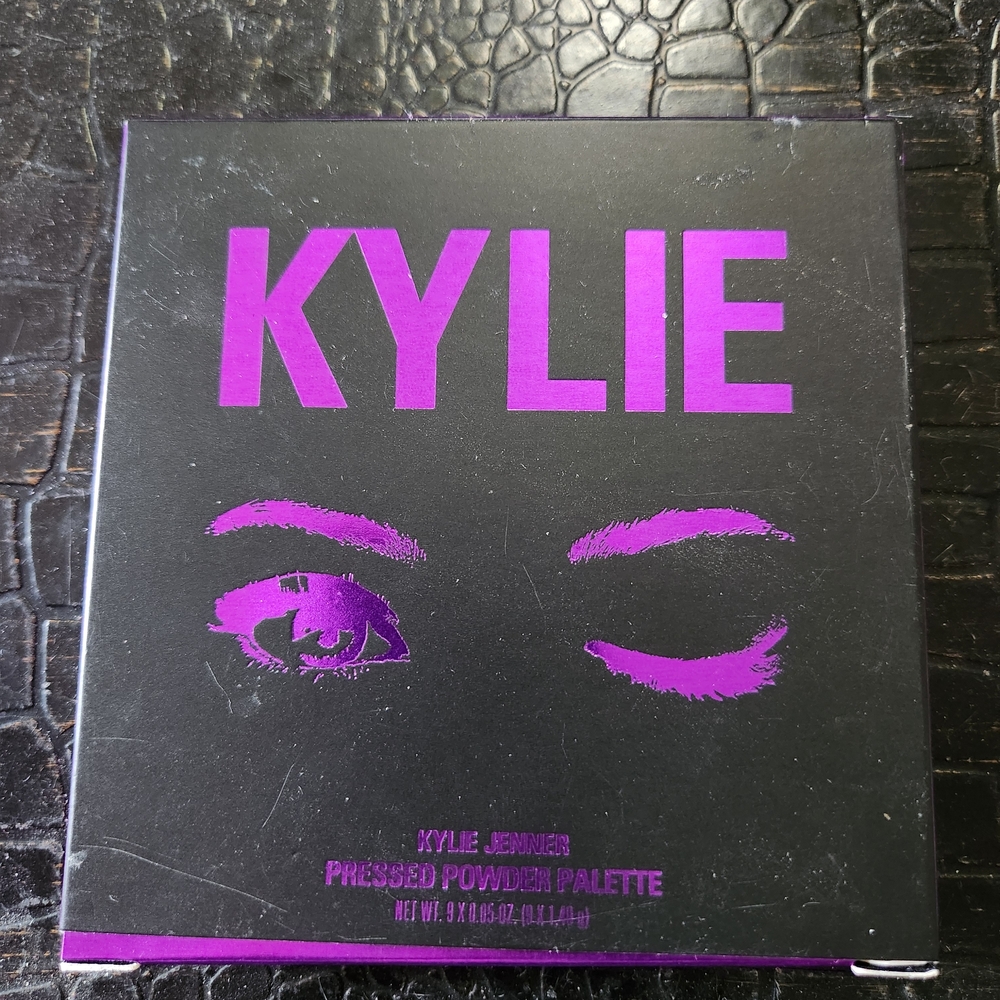 Kylie Jenner Purple Eyeshadow Palette
